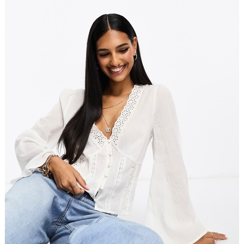 ASOS DESIGN White Cotton Eyelet Lace Boho Blouse Size 8 Bell Sleeve Top